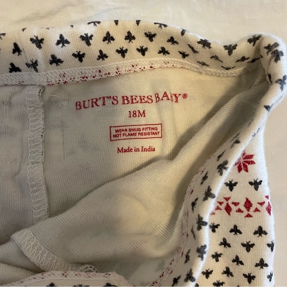 Burt’s Bees Holiday Jammies - Picture 4 of 4